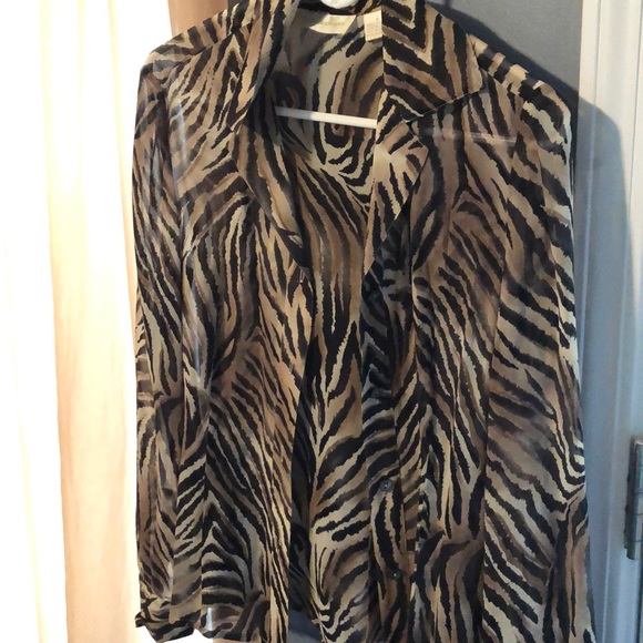 A long sleeve flirty sheer blouse - Picture 2 of 2